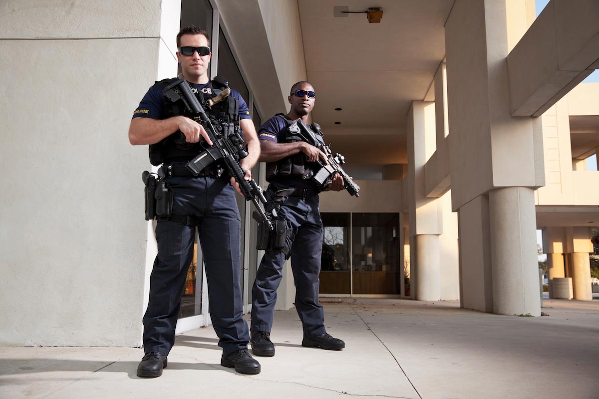 Police-Swat-Guard-Building-Firearms-Guns